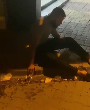 Adıyaman Kahta’da Yol Kenarında Uyuşturucu Kullanan Kişi “Zombileşmiş” Halde Görüntülendi
