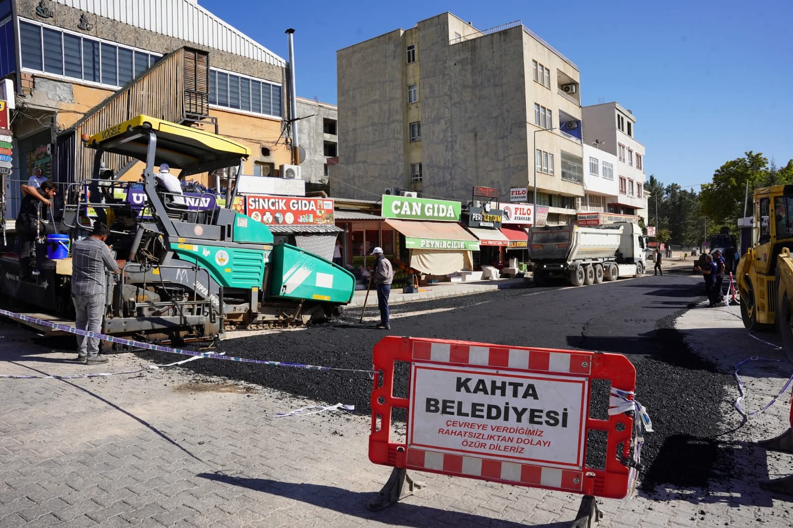 Kahta’da Konforlu Ulaşım ve Altyapı Çalışmaları Aralıksız Devam Ediyor
