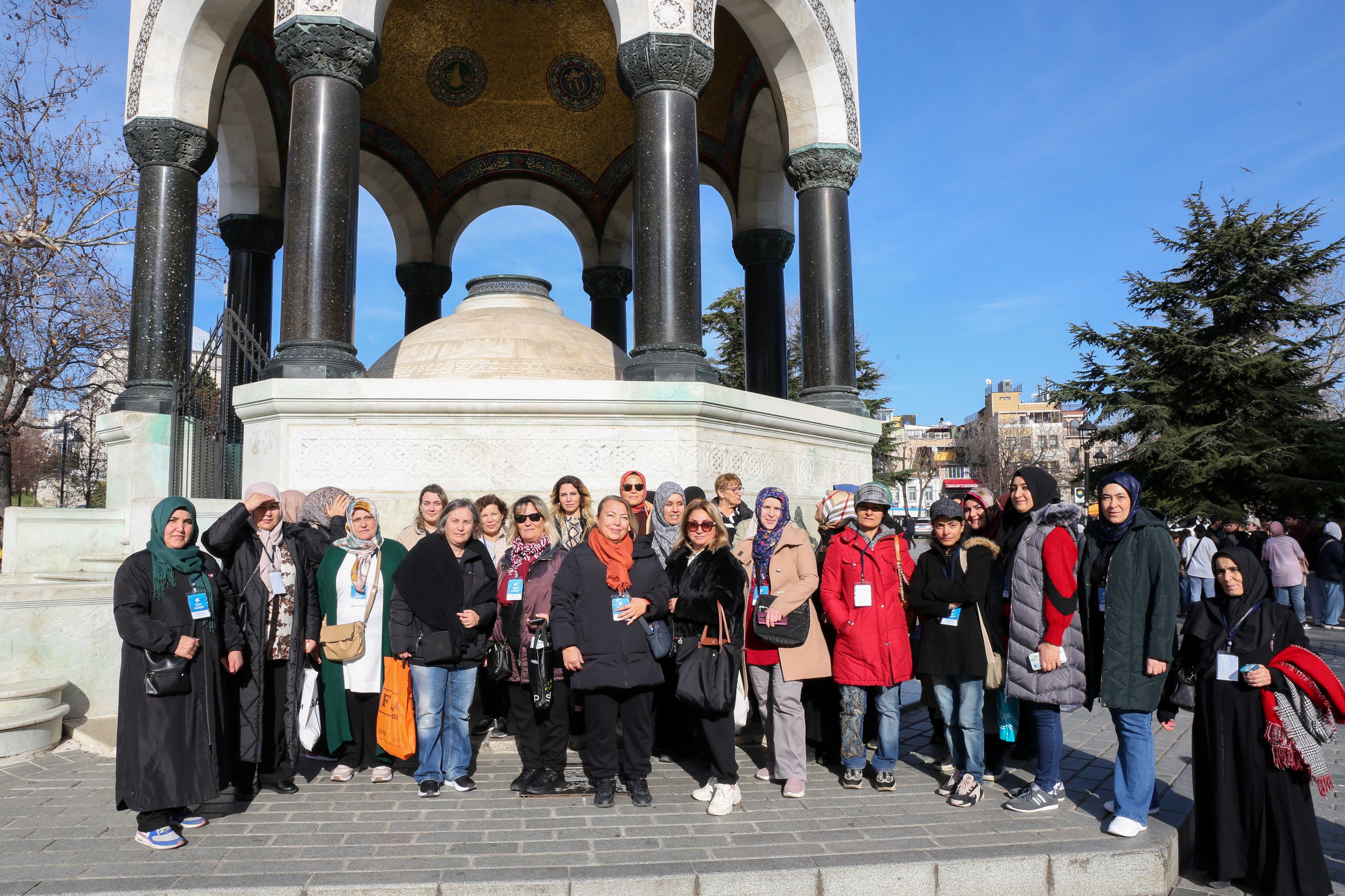  Küçükçekmeceli Kadınlar İstanbul'u Keşfetmeye Devam Ediyor
