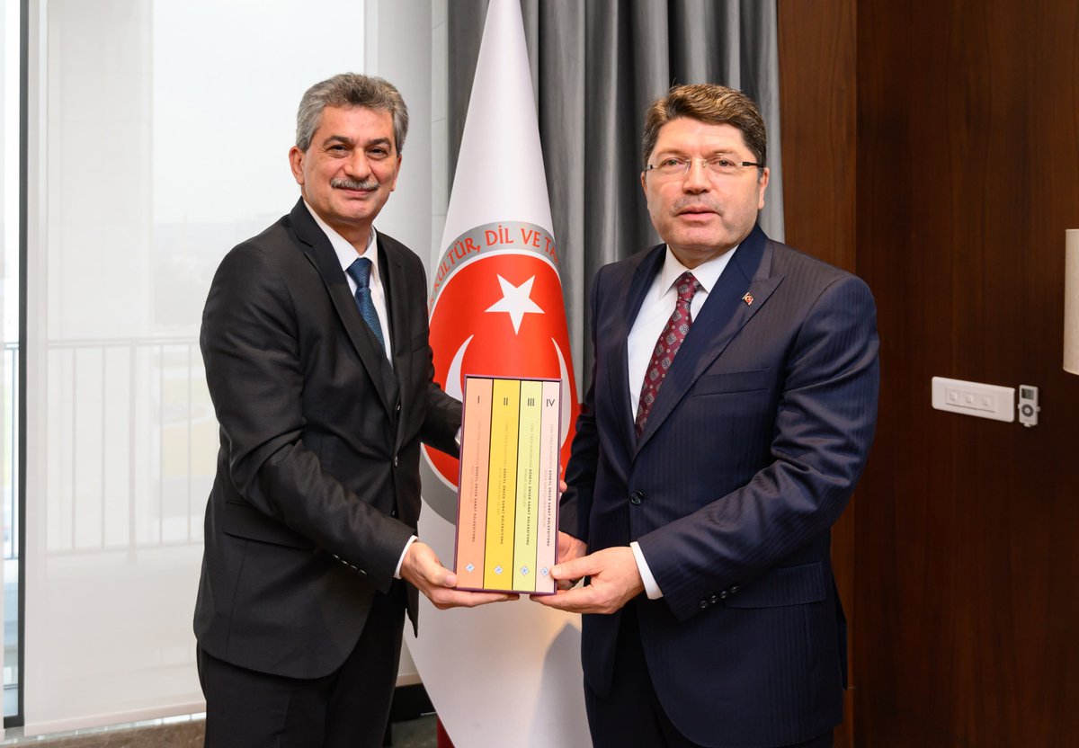 Adalet Bakanı Yılmaz Tunç, Atatürk Kültür Dil ve Tarih Yüksek Kurumu'nu Ziyaret Etti