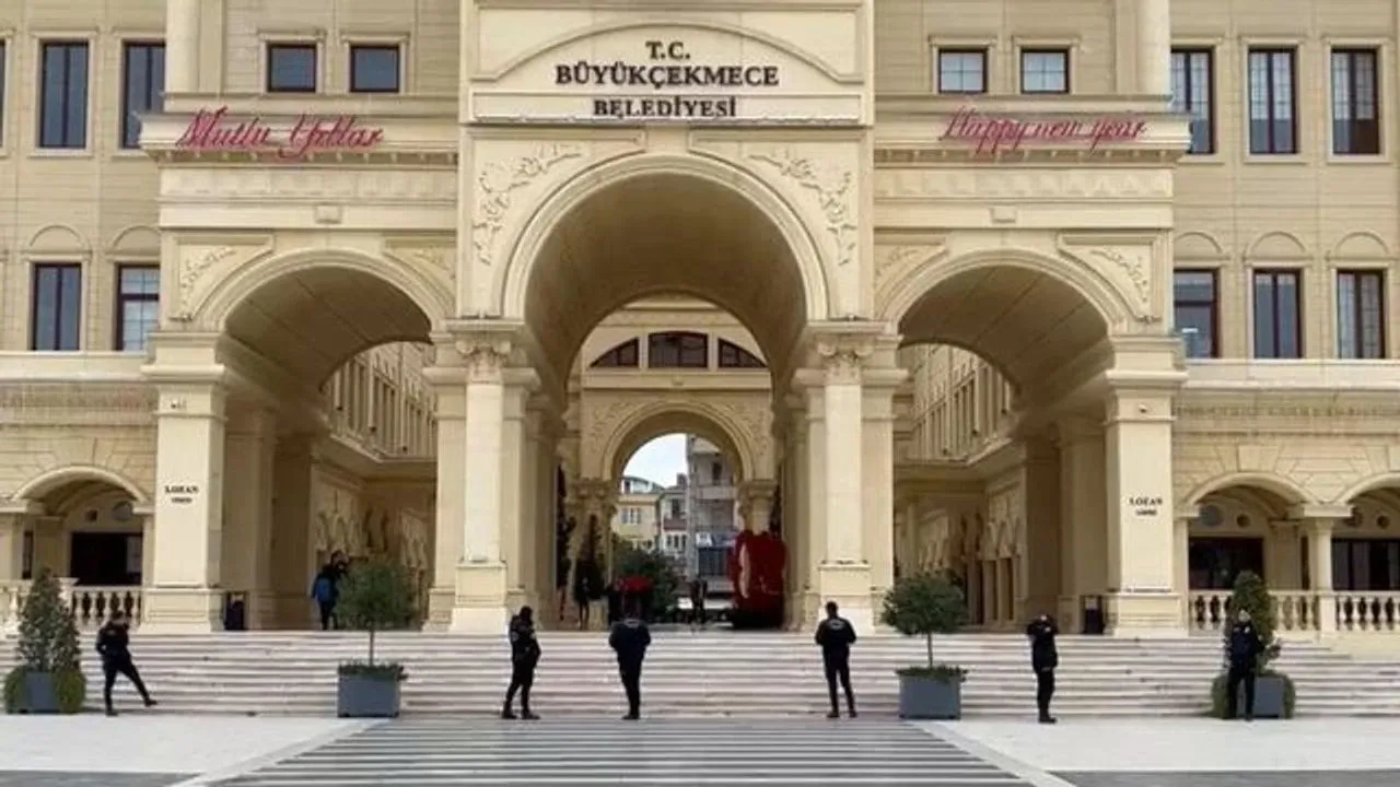 Büyükçekmece Belediyesi'nden 'Yolsuzluk Soruşturması' İddialarına Yalanlama: "Gerçeği Yansıtmamaktadır"