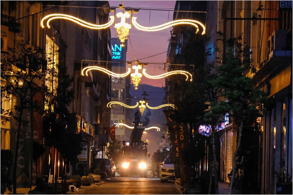 Giresun Caddeleri Yeni Yıl Işıklarıyla Büyüledi
